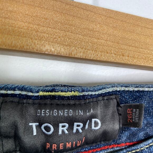 Torrid Premium Boyfriend Distressed Dark Wash Jeans Women's Size 26 Regular 26R - Picture 7 of 12